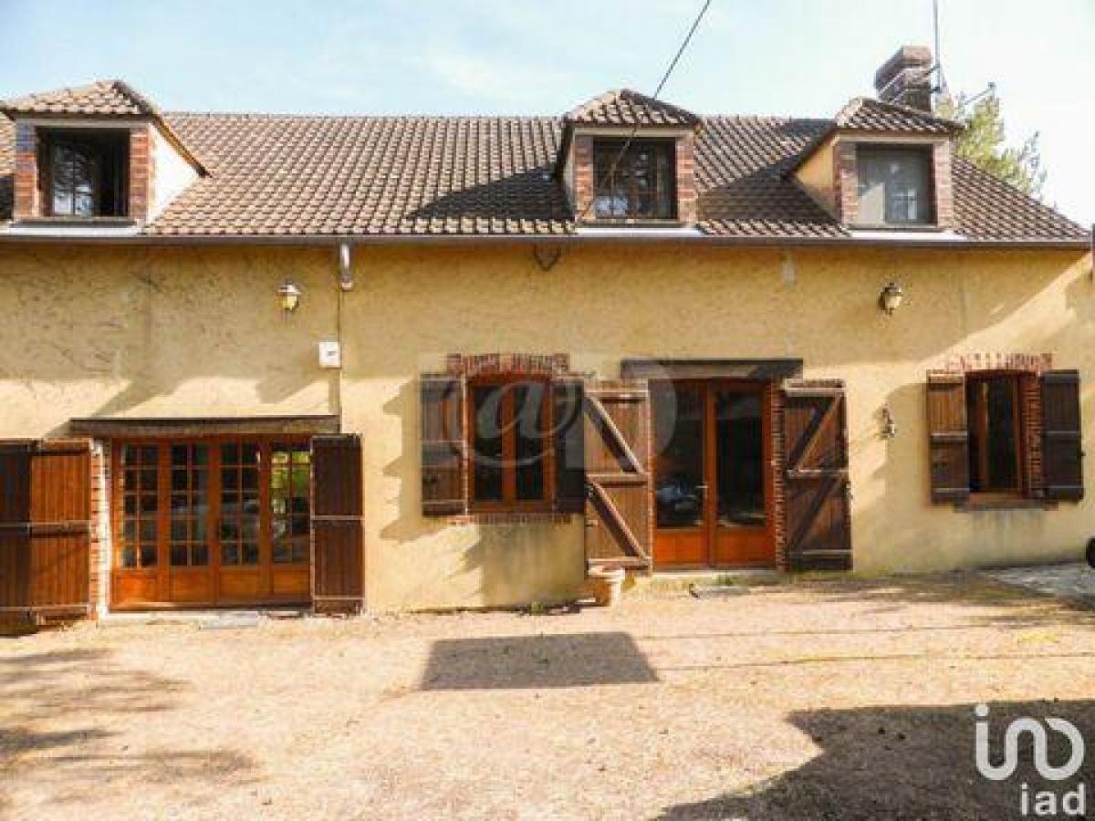 Picture of Home For Sale in Auxerre, Bourgogne, France