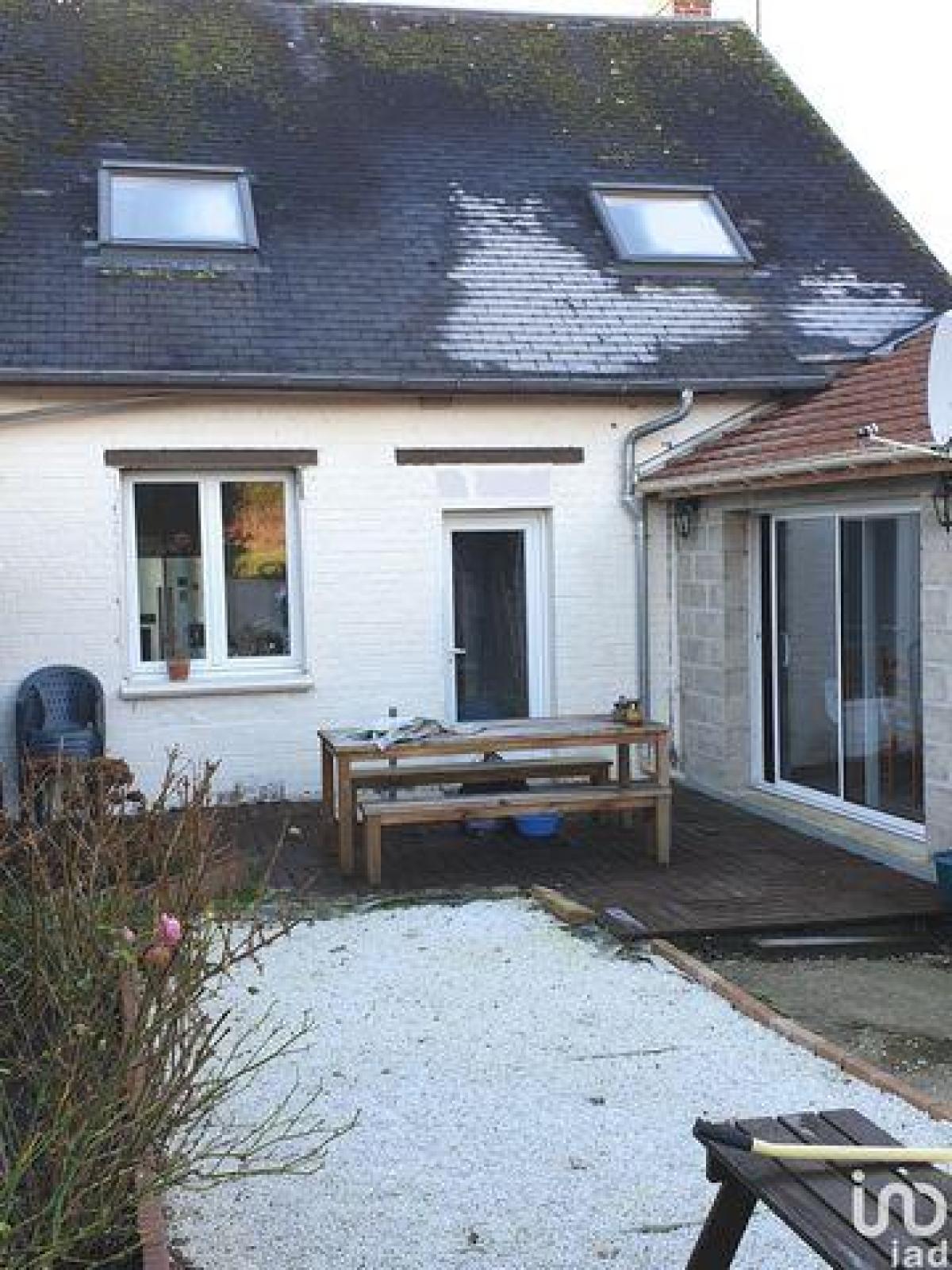 Picture of Home For Sale in Noyon, Picardie, France