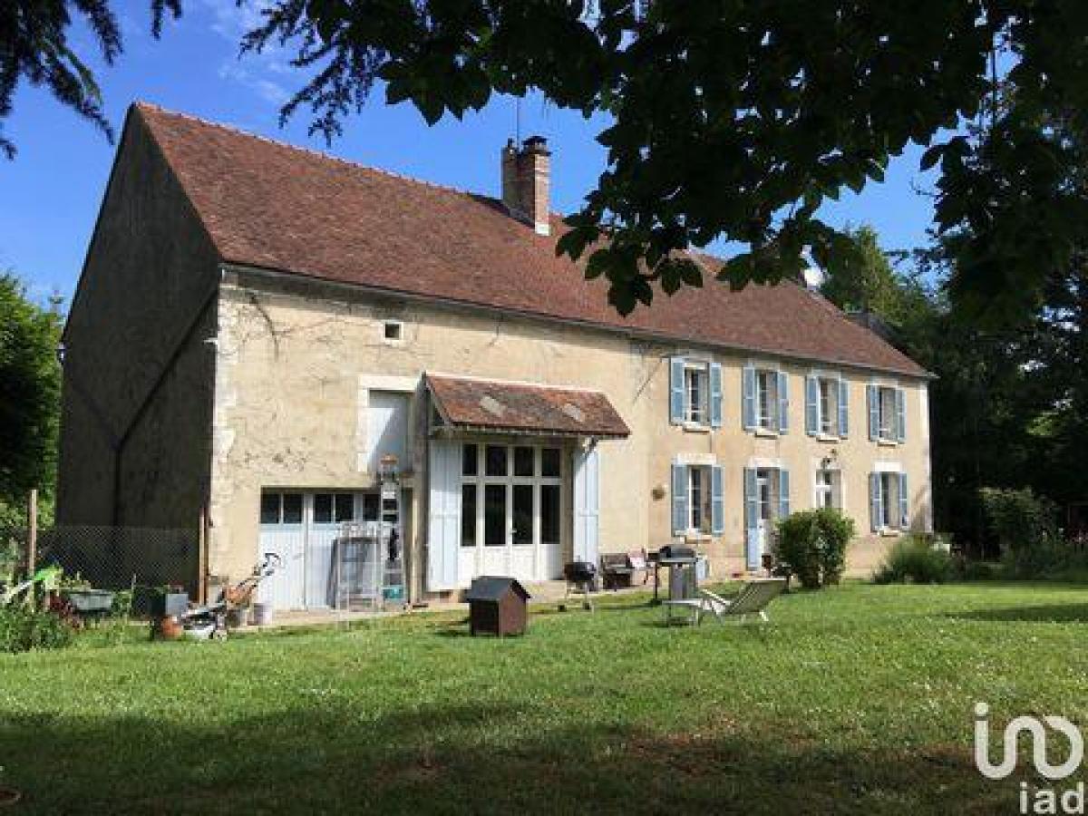 Picture of Home For Sale in Auxerre, Bourgogne, France