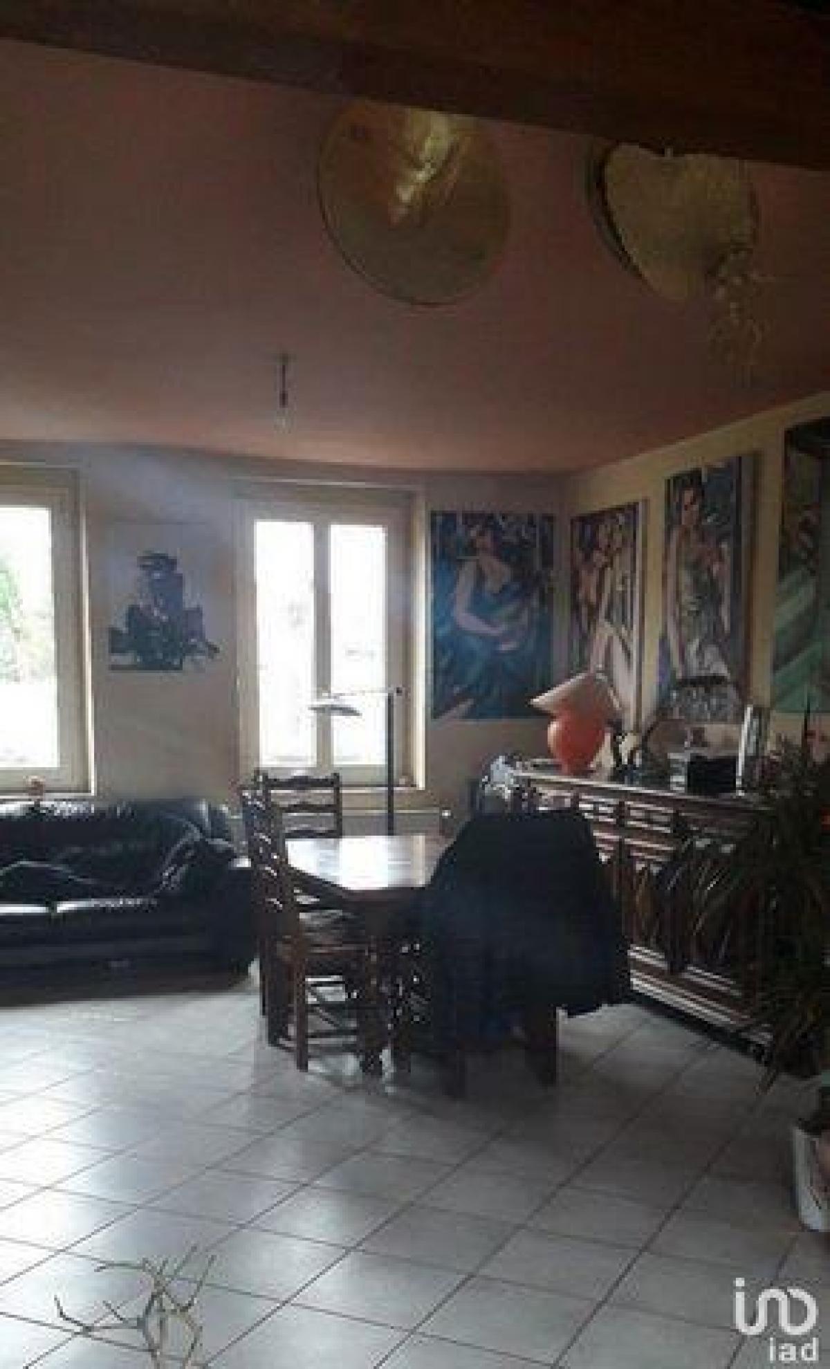 Picture of Home For Sale in Chappes, Auvergne, France