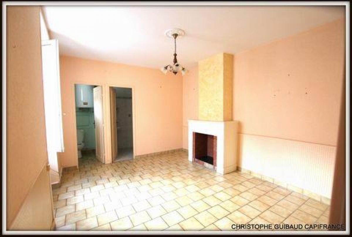 Picture of Home For Sale in Richelieu, Centre, France
