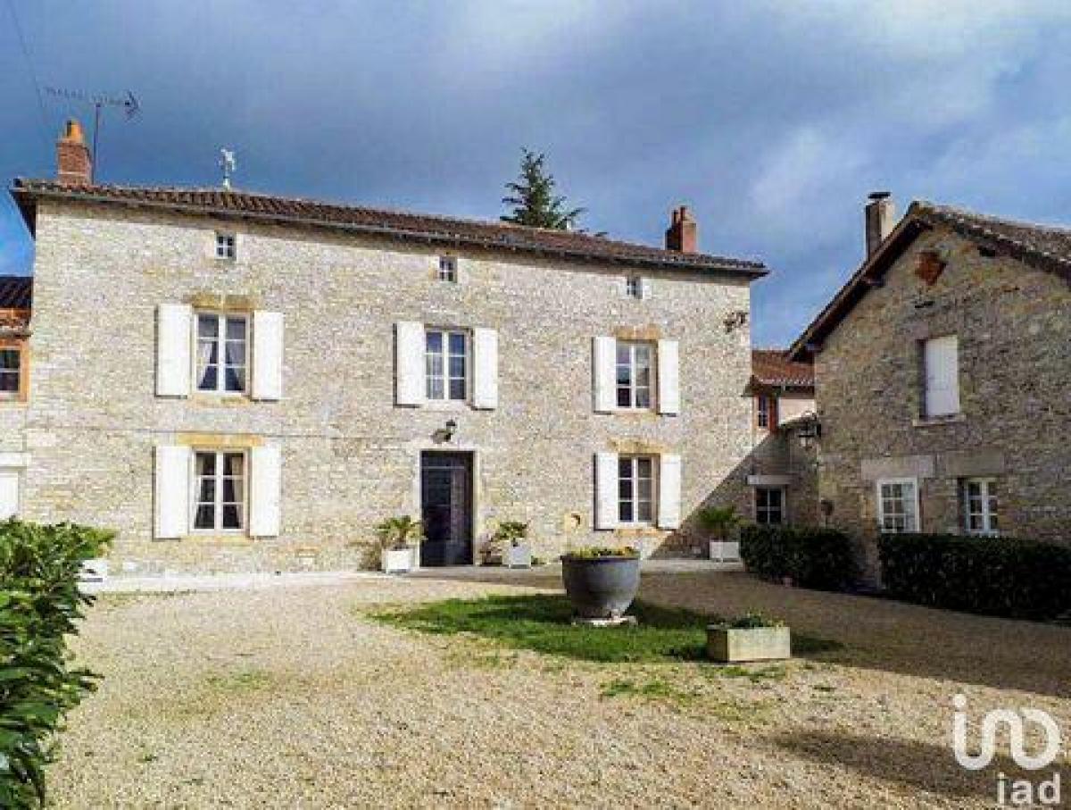 Picture of Home For Sale in Availles Limouzine, Poitou Charentes, France