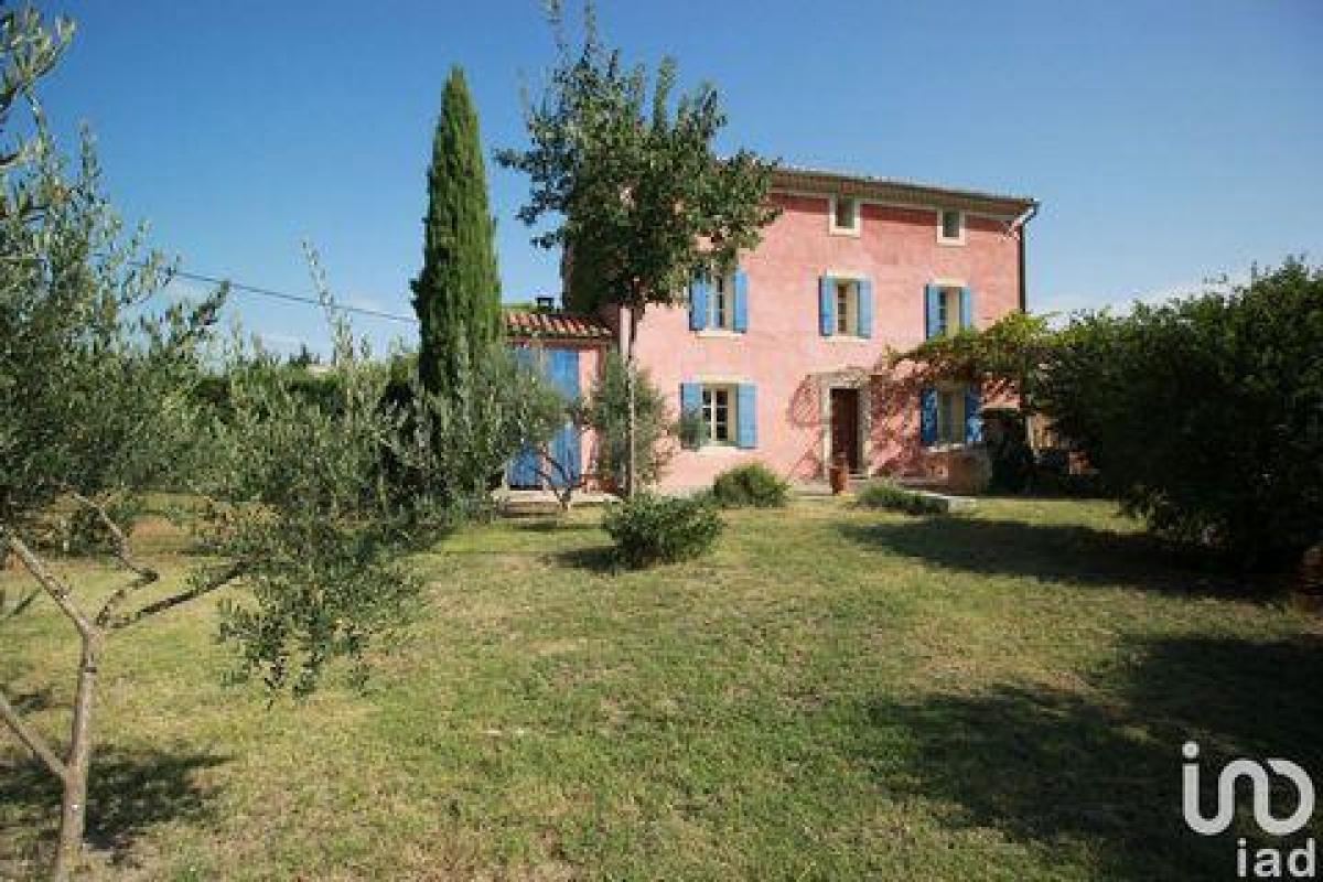 Picture of Home For Sale in Carpentras, Provence-Alpes-Cote d'Azur, France