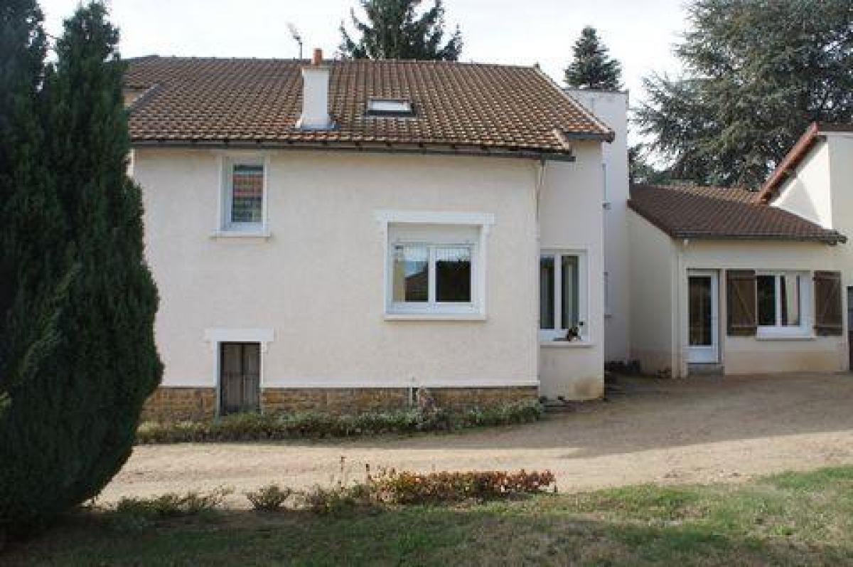 Picture of Home For Sale in Chatellerault, Poitou Charentes, France