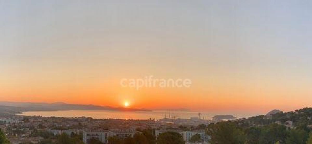 Picture of Condo For Sale in La Ciotat, Provence-Alpes-Cote d'Azur, France