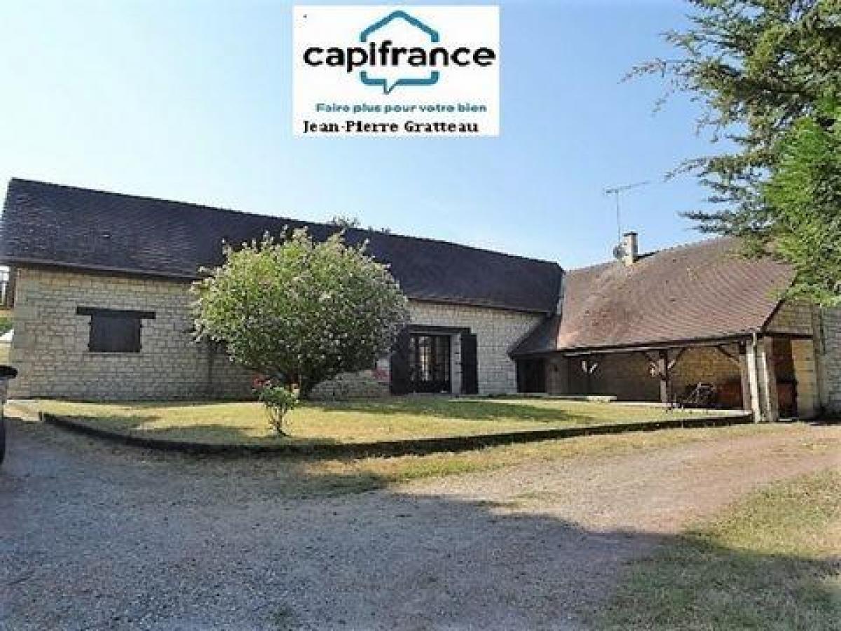 Picture of Home For Sale in Chatellerault, Poitou Charentes, France