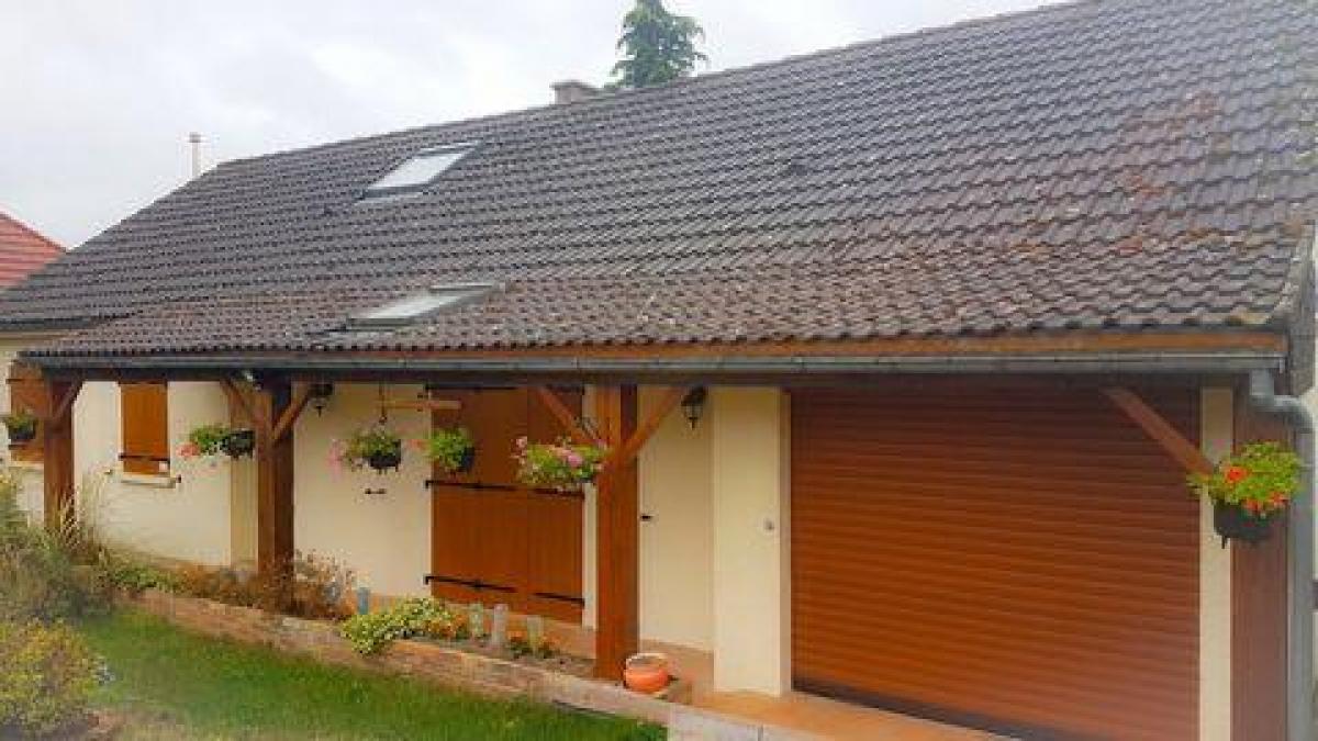 Picture of Home For Sale in Sens, Bourgogne, France