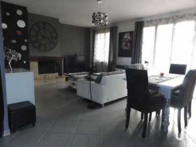 Home For Sale in Chambly, France