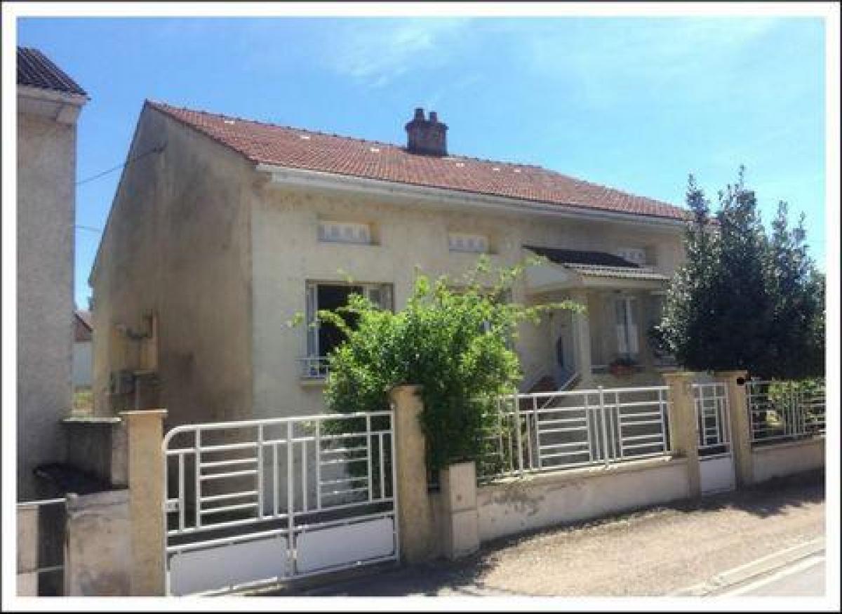 Picture of Home For Sale in Seurre, Bourgogne, France