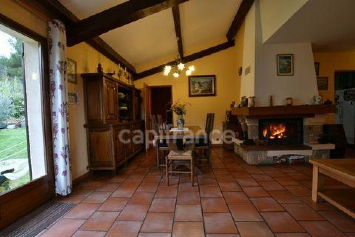 Picture of Home For Sale in Le Rove, Provence-Alpes-Cote d'Azur, France