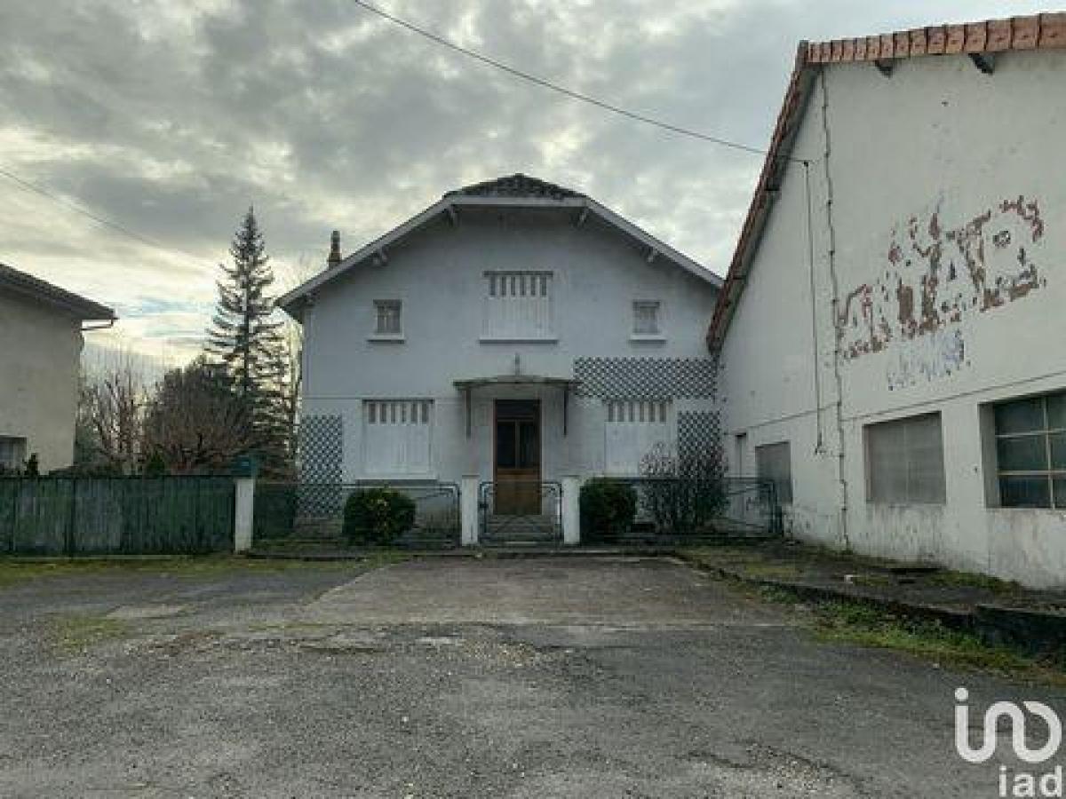 Picture of Home For Sale in Lisle, Centre, France