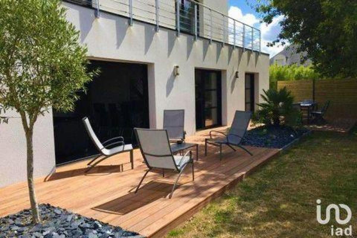 Picture of Home For Sale in Vannes, Bretagne, France