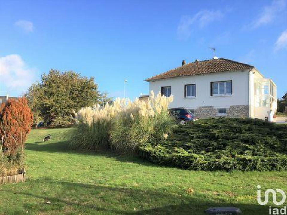 Picture of Home For Sale in Chartres, Centre, France