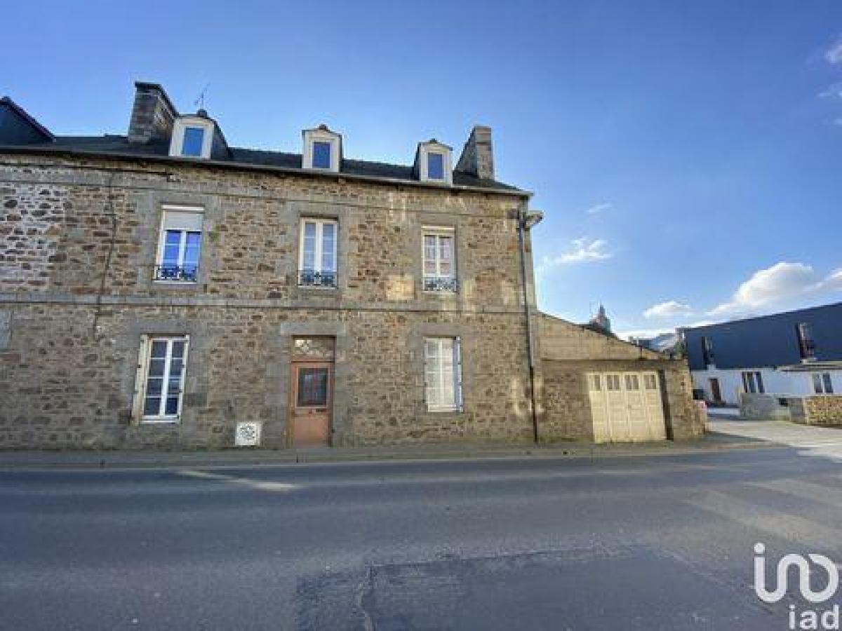 Picture of Home For Sale in Plouagat, Bretagne, France