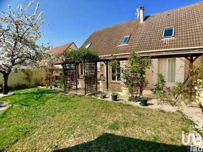 Home For Sale in Dourdan, France