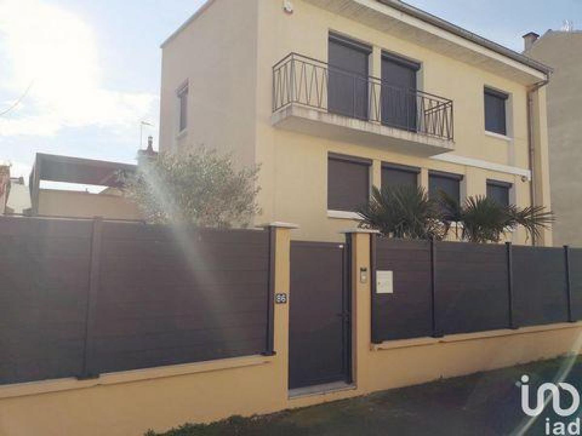 Picture of Home For Sale in Vichy, Auvergne, France