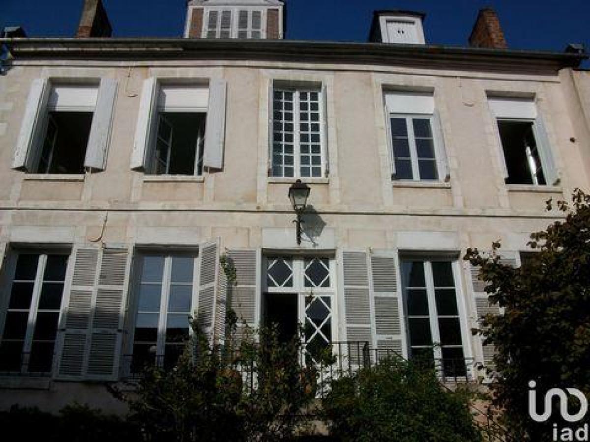 Picture of Home For Sale in Joigny, Bourgogne, France