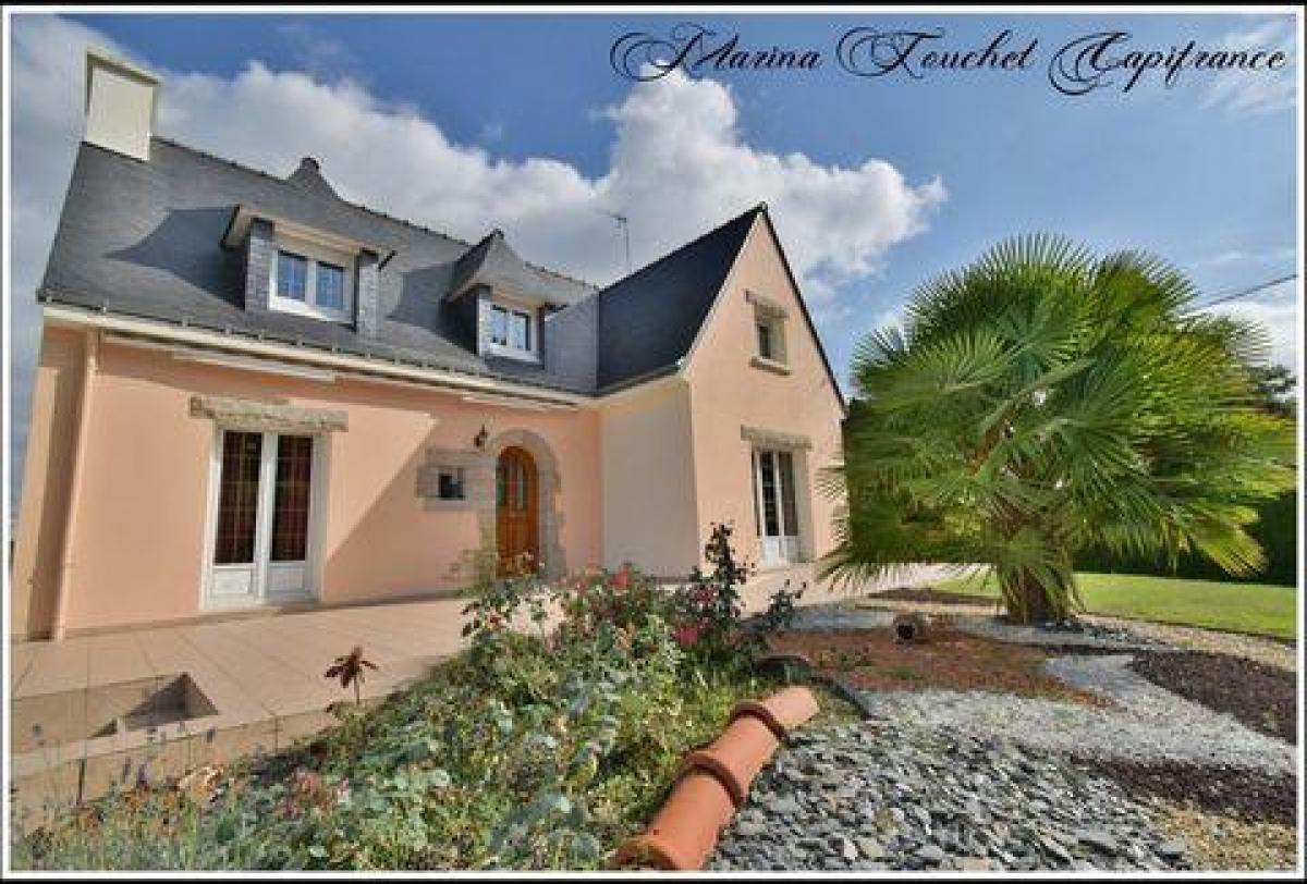 Picture of Home For Sale in Carentoir, Bretagne, France