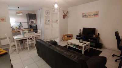 Condo For Sale in Eysines, France