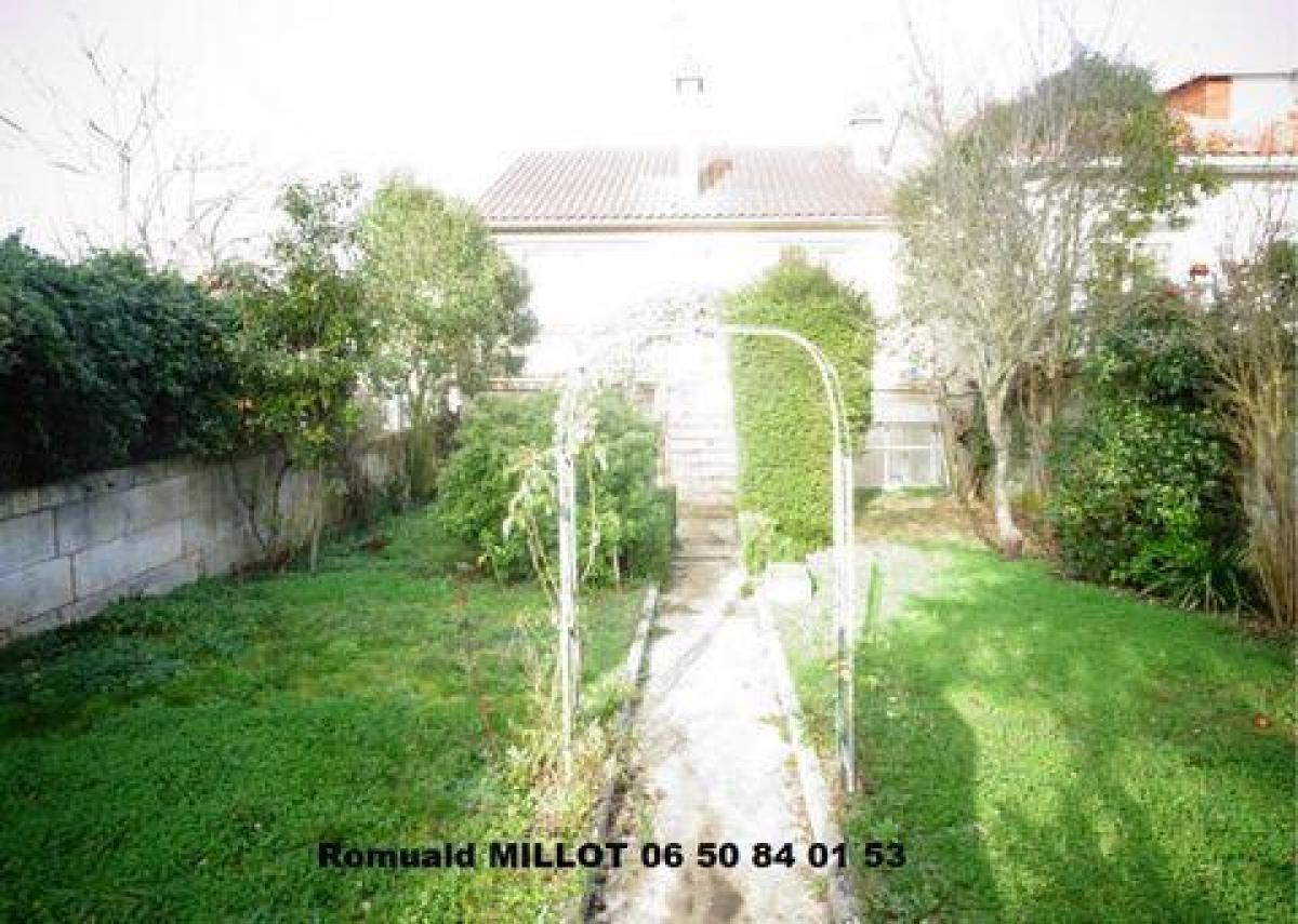 Picture of Home For Sale in Angouleme, Poitou Charentes, France