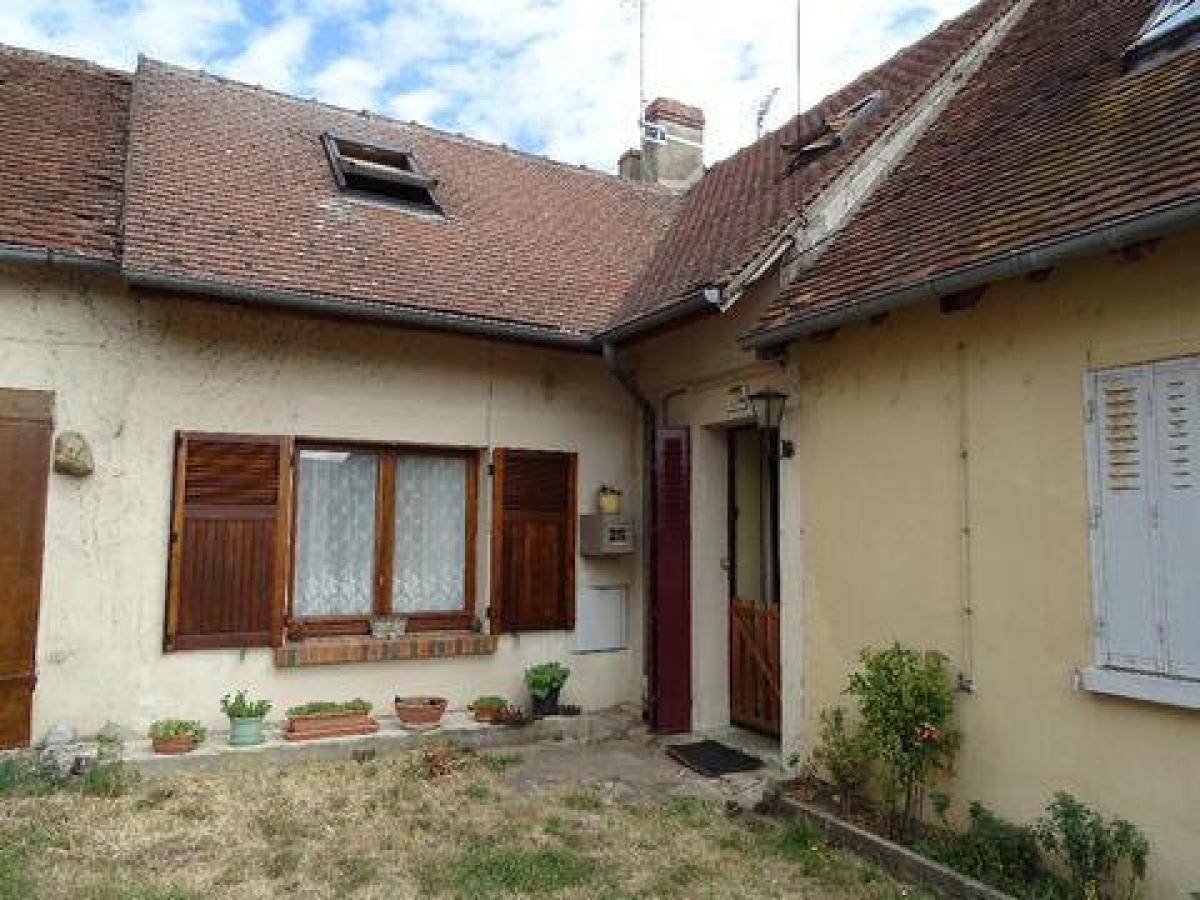 Picture of Home For Sale in Gien, Centre, France