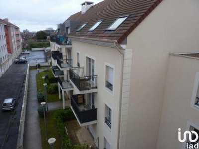 Condo For Sale in Creil, France