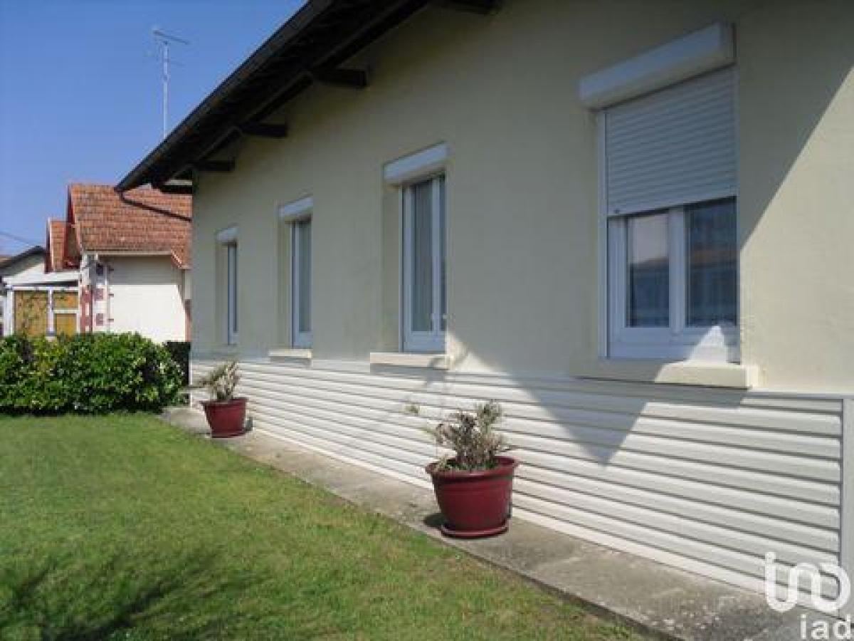 Picture of Home For Sale in Biganos, Aquitaine, France