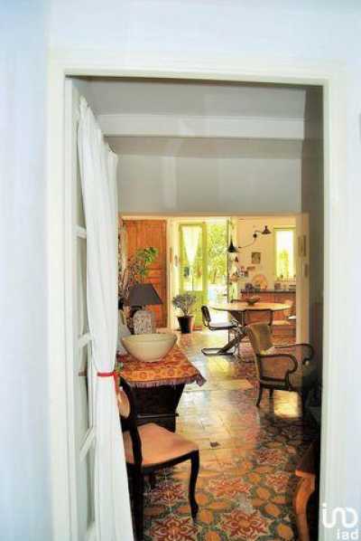Home For Sale in Tarascon, France