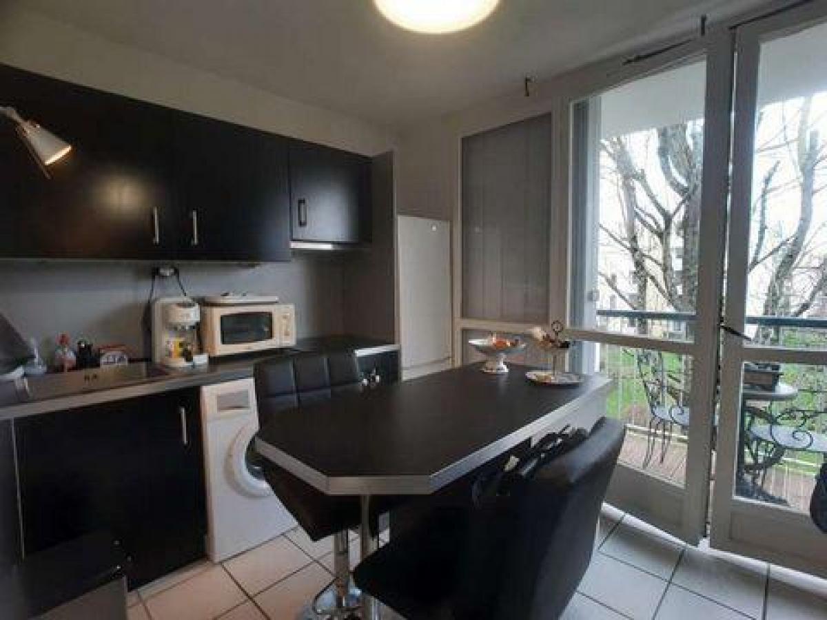 Picture of Apartment For Sale in Cenon, Aquitaine, France