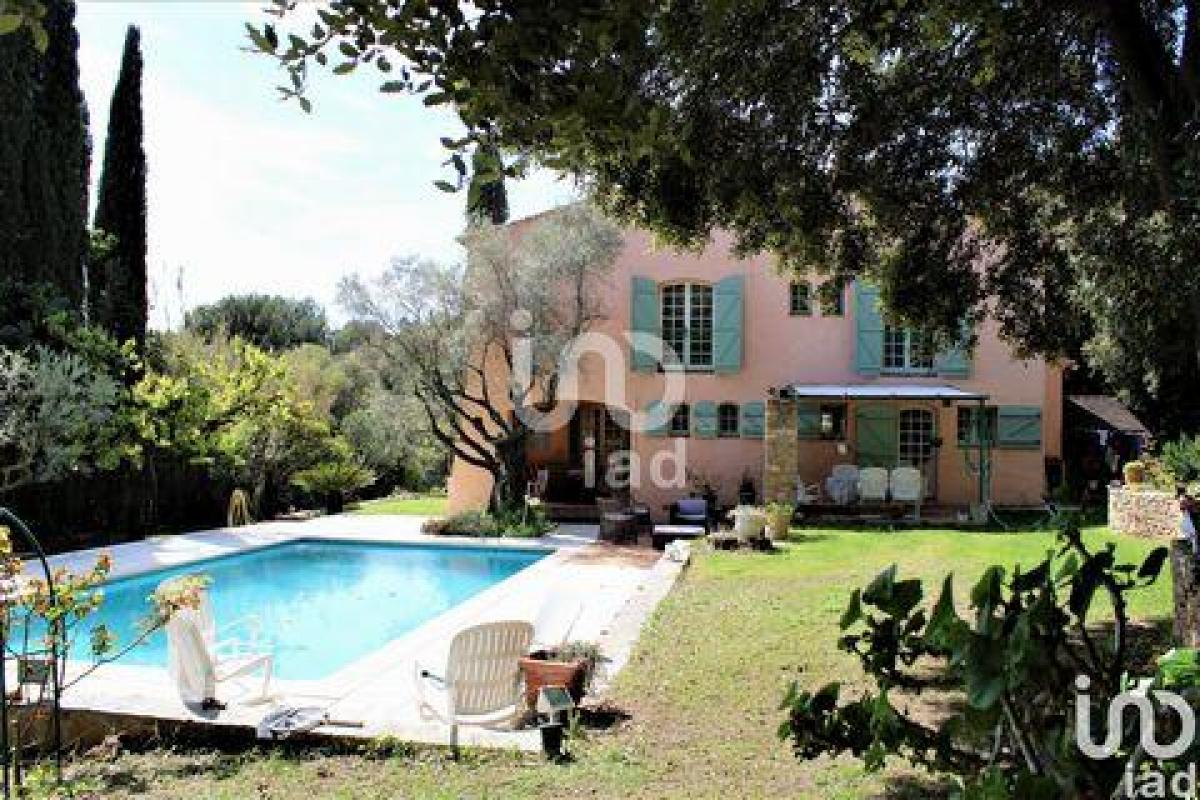 Picture of Home For Sale in SANARY SUR MER, Cote d'Azur, France