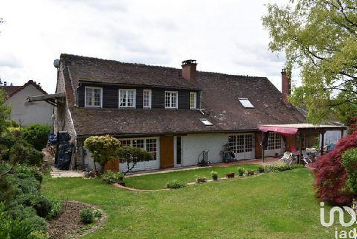 Picture of Home For Sale in Sens, Bourgogne, France