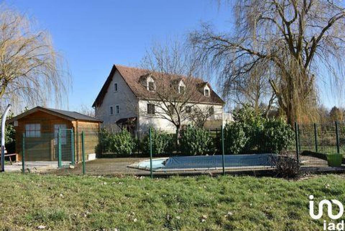 Picture of Home For Sale in Sens, Bourgogne, France