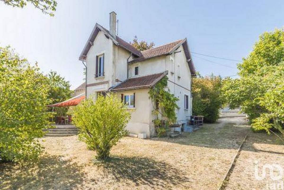 Picture of Home For Sale in Auxerre, Bourgogne, France