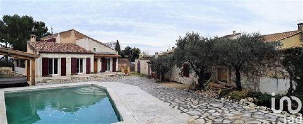 Picture of Home For Sale in Eyragues, Provence-Alpes-Cote d'Azur, France