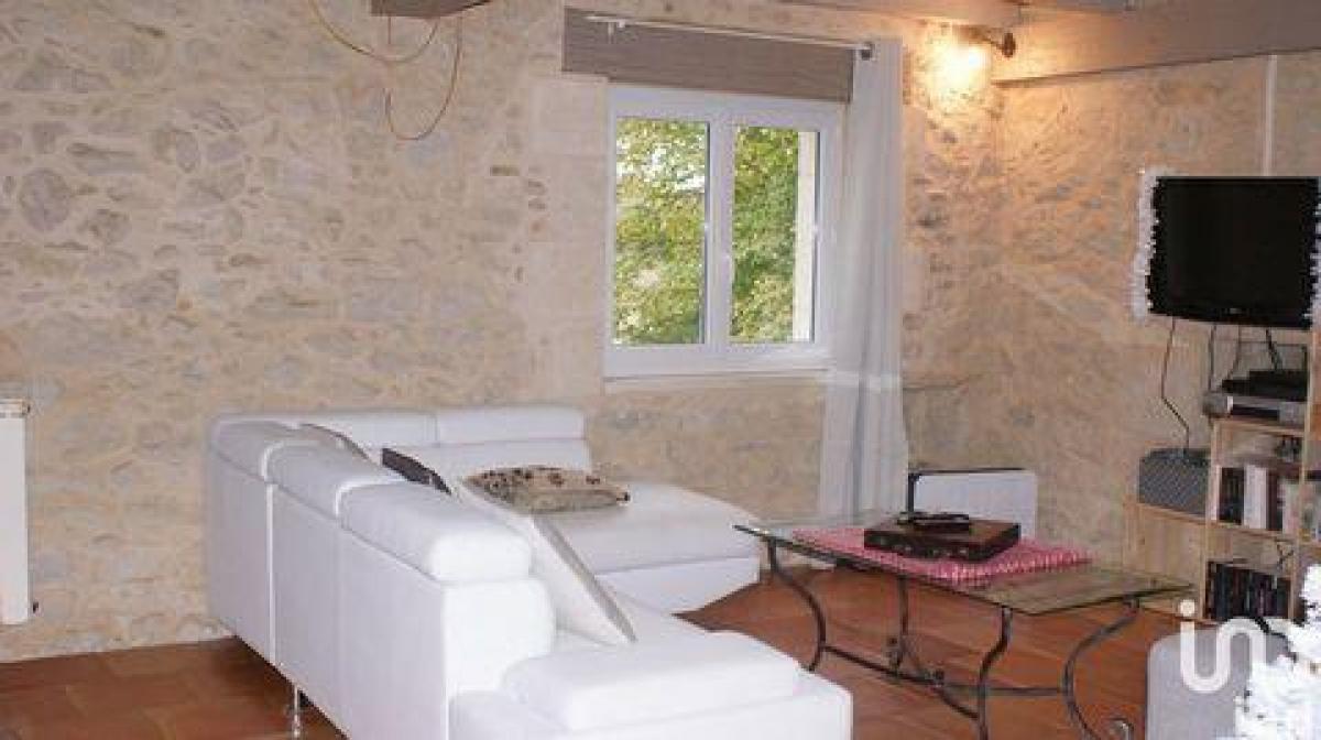 Picture of Home For Sale in Sauveterre De Guyenne, Aquitaine, France