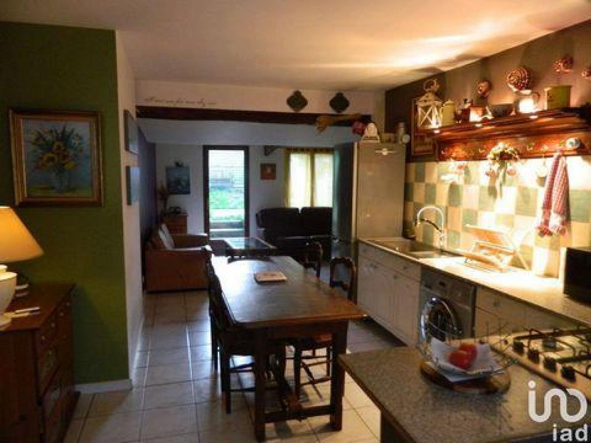 Picture of Home For Sale in Chartres, Centre, France