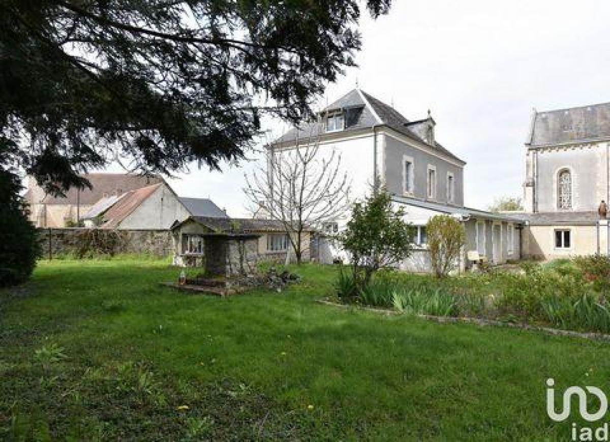 Picture of Home For Sale in La Souterraine, Limousin, France
