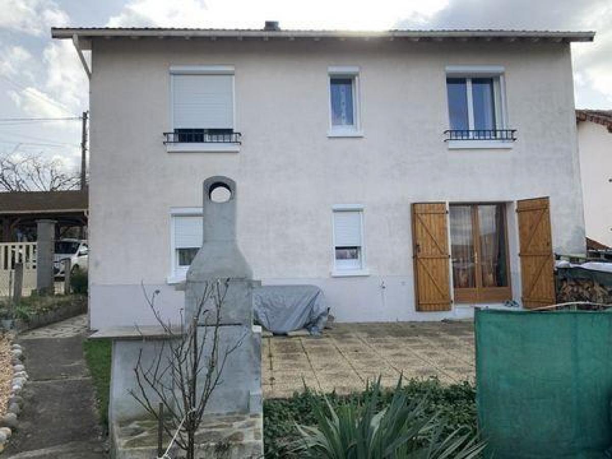 Picture of Home For Sale in Aurillac, Auvergne, France