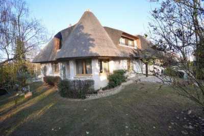 Home For Sale in Dourdan, France