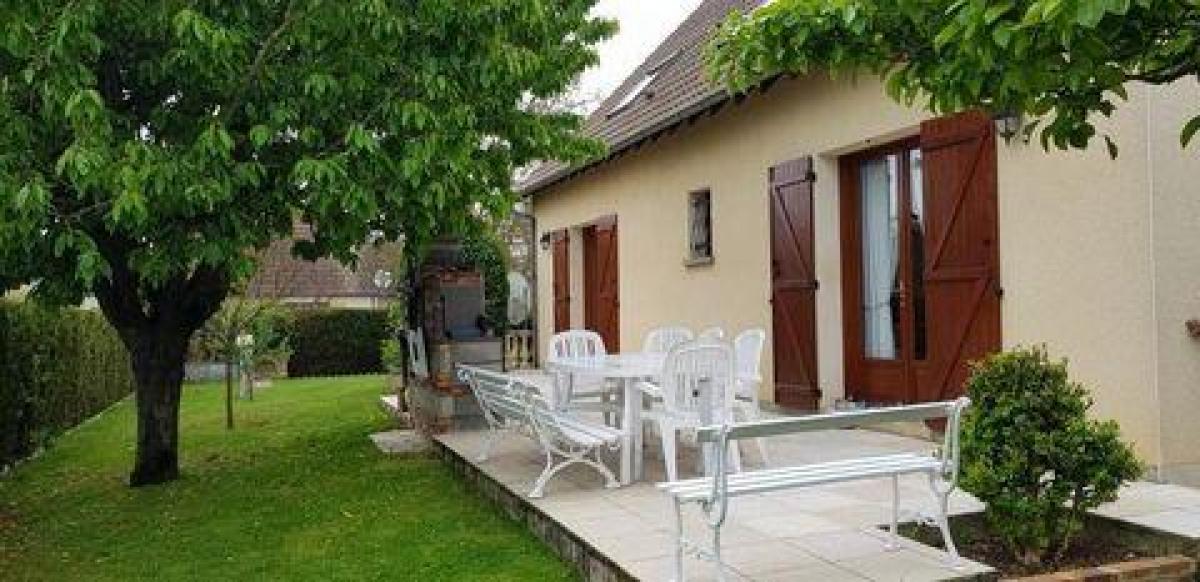 Picture of Home For Sale in Sens, Bourgogne, France