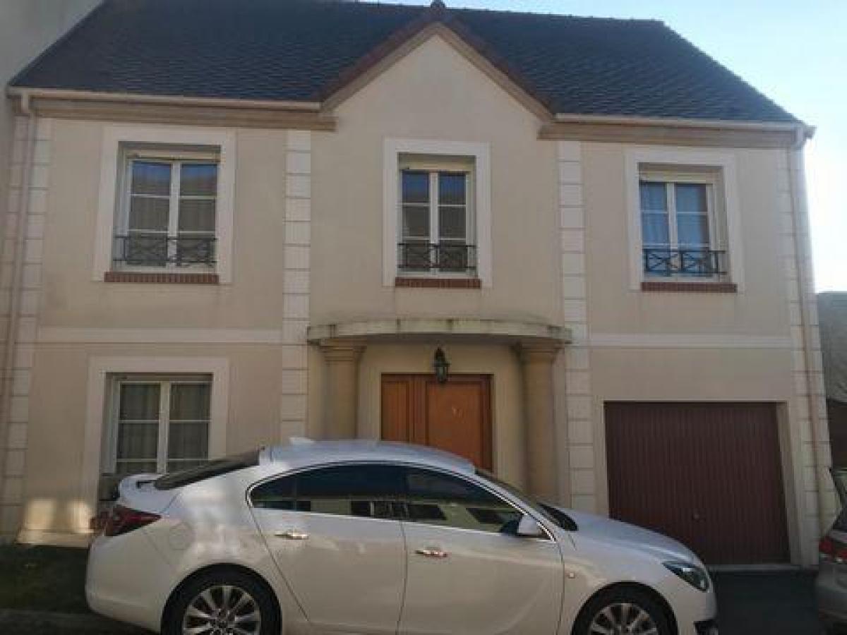 Picture of Home For Sale in Chartres, Centre, France