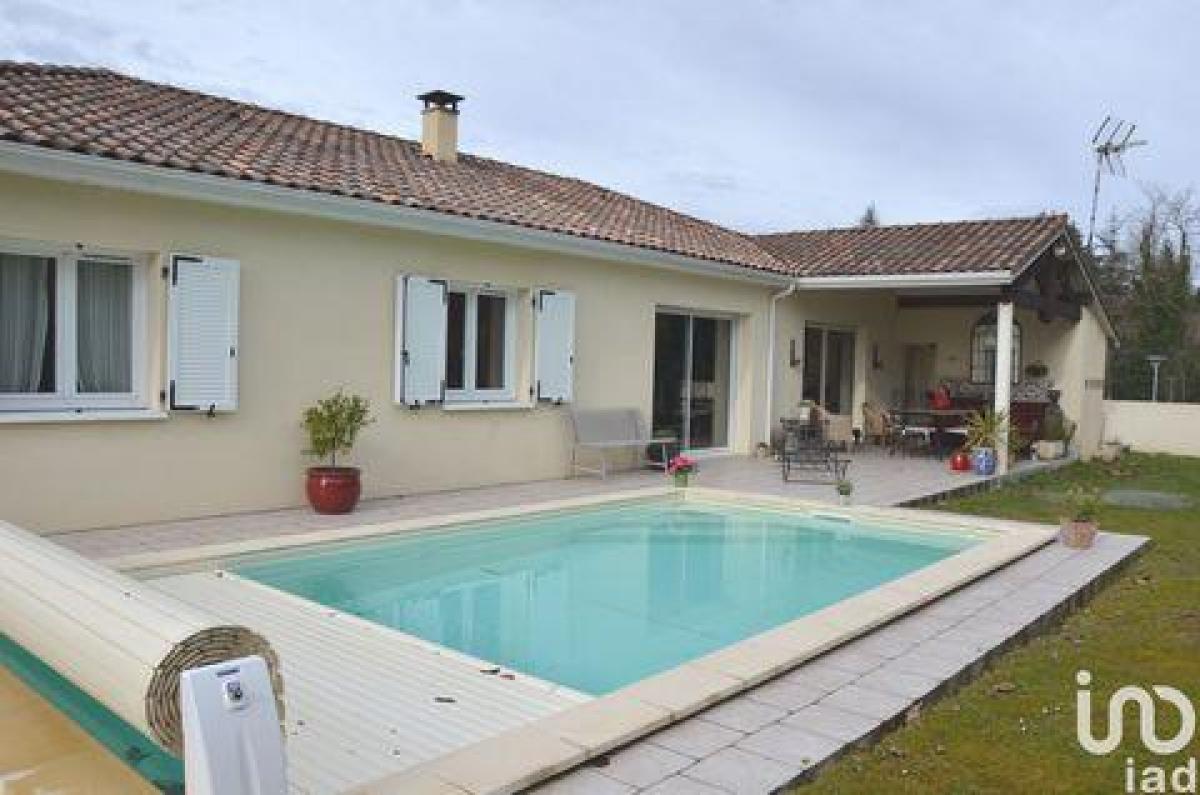 Picture of Home For Sale in Lons, Aquitaine, France