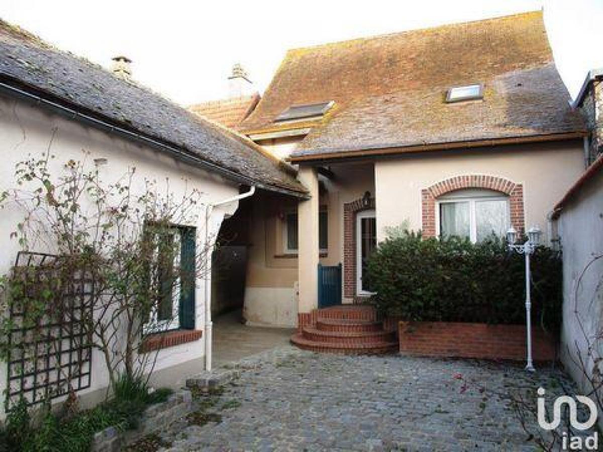 Picture of Home For Sale in Chartres, Centre, France