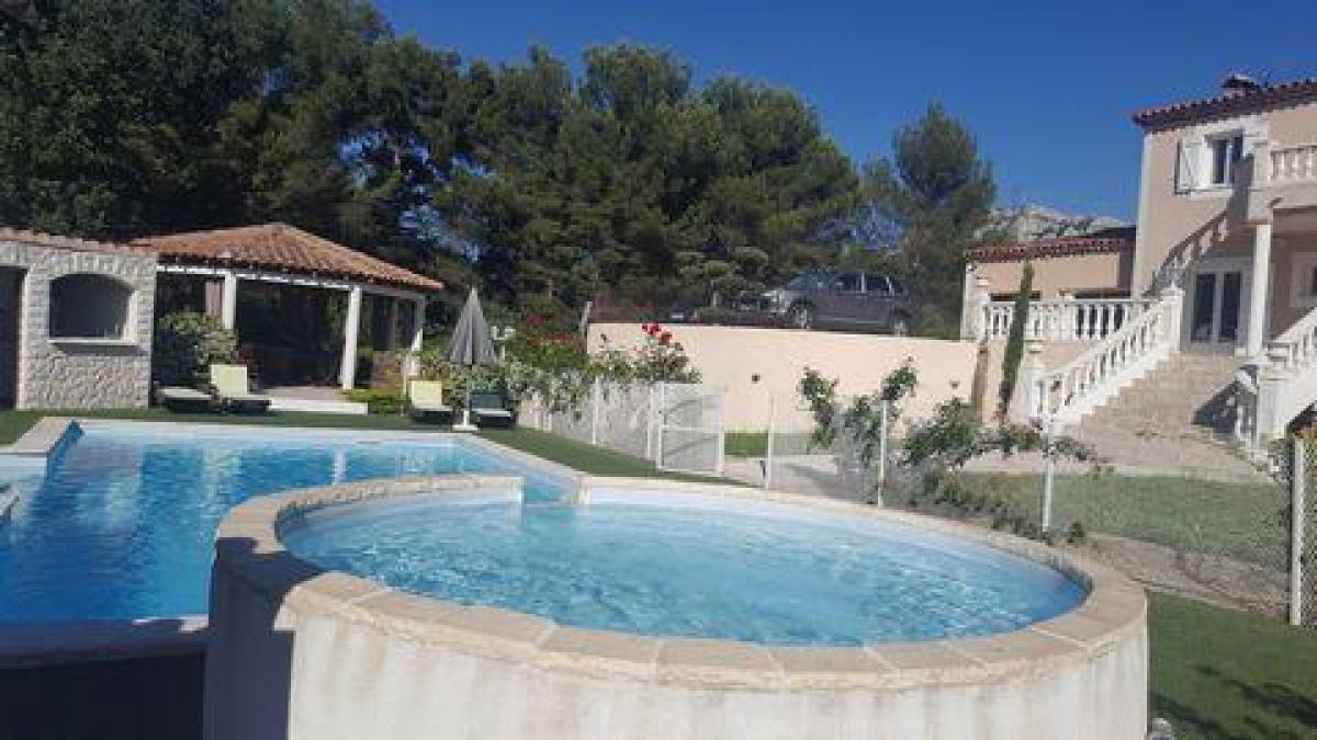 Picture of Home For Sale in Roquevaire, Provence-Alpes-Cote d'Azur, France