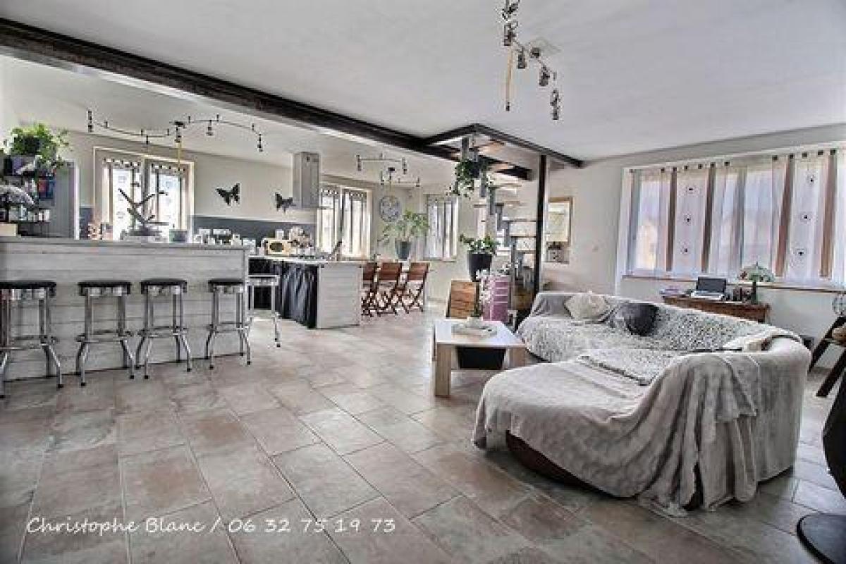 Picture of Home For Sale in Dourdan, Centre, France