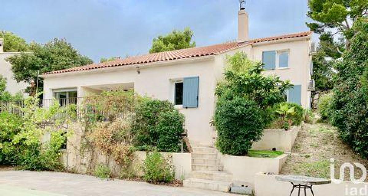 Picture of Home For Sale in SIX FOURS LES PLAGES, Cote d'Azur, France