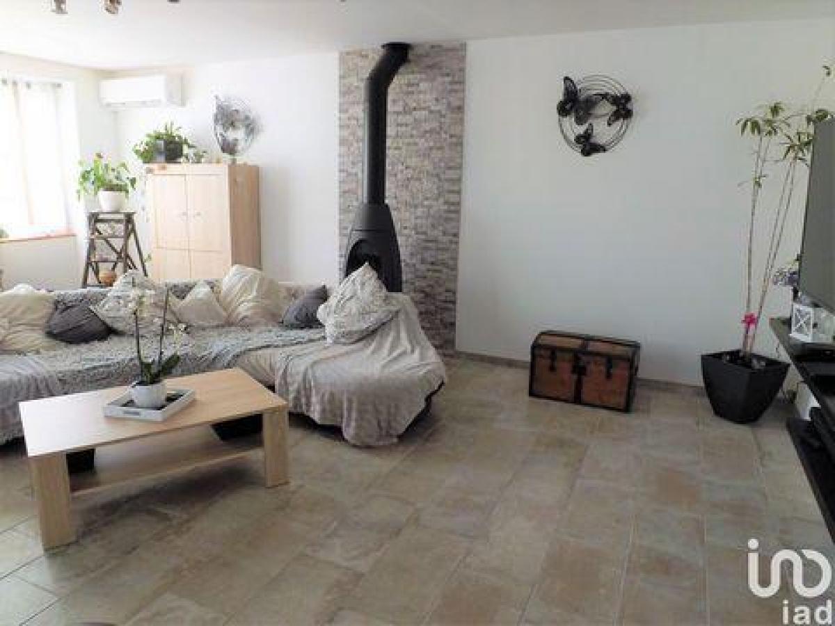 Picture of Home For Sale in Dourdan, Centre, France