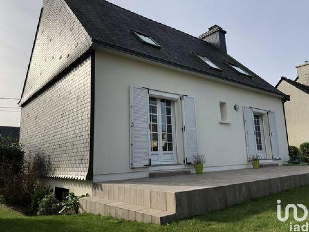 Picture of Home For Sale in Cast, Bretagne, France