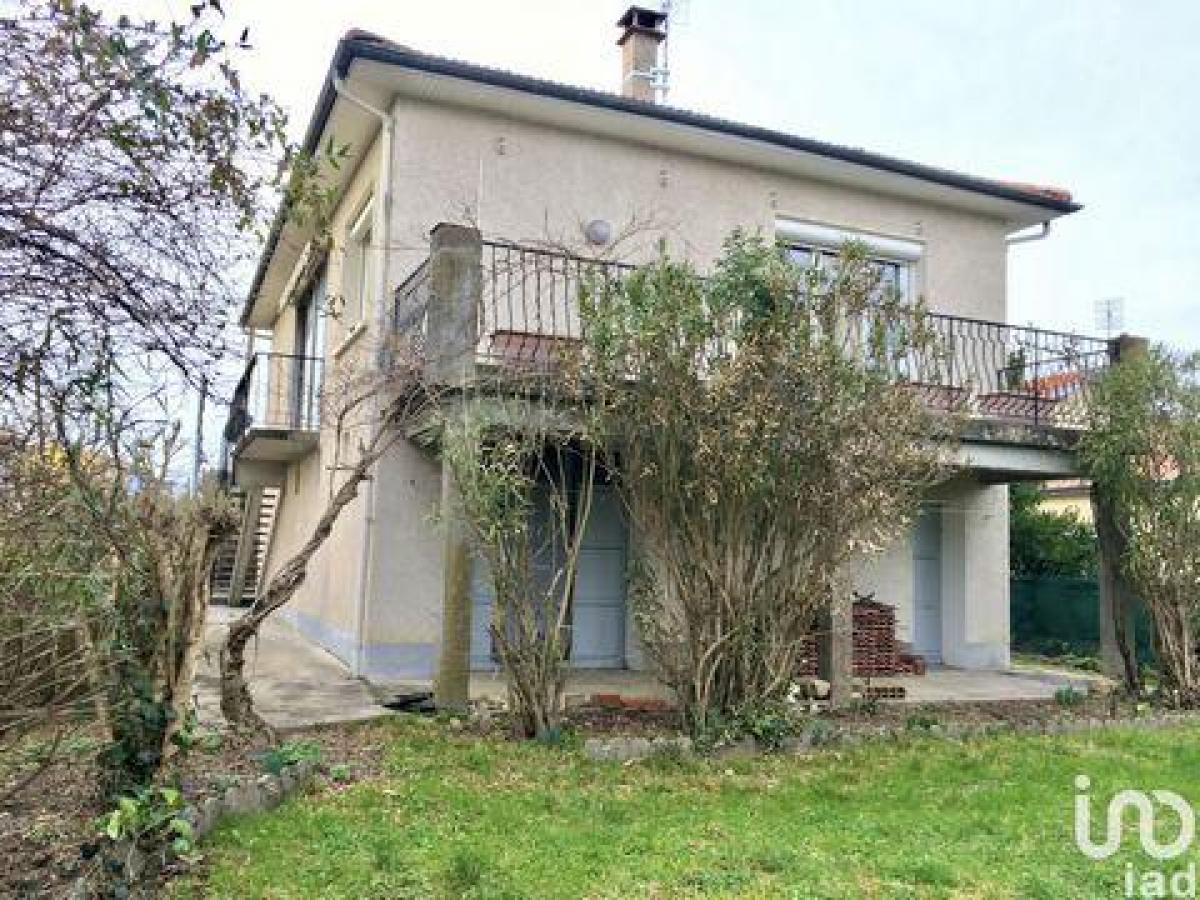 Picture of Home For Sale in Agen, Aquitaine, France