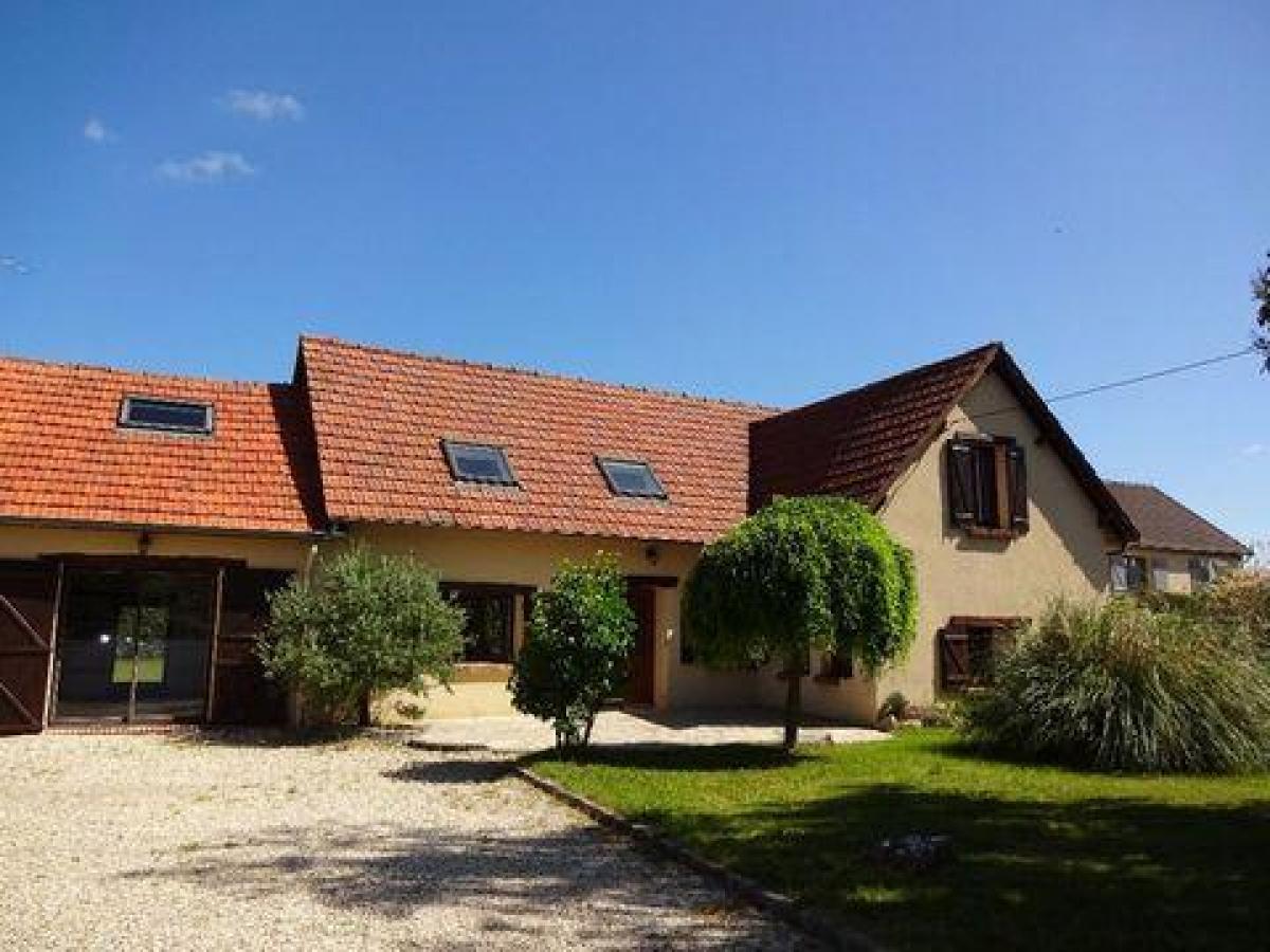 Picture of Home For Sale in Chartres, Centre, France